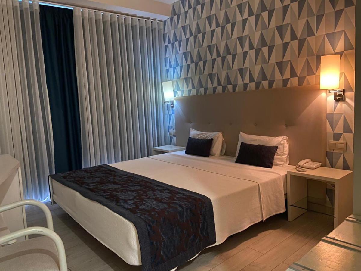 Ouril Hotel Julia Santa Maria Bagian luar foto