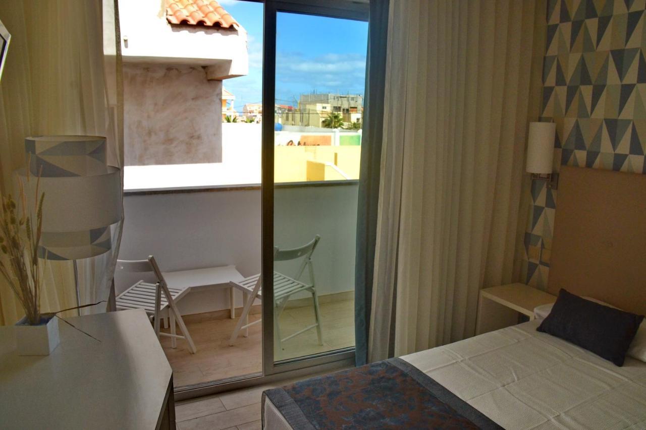 Ouril Hotel Julia Santa Maria Bagian luar foto