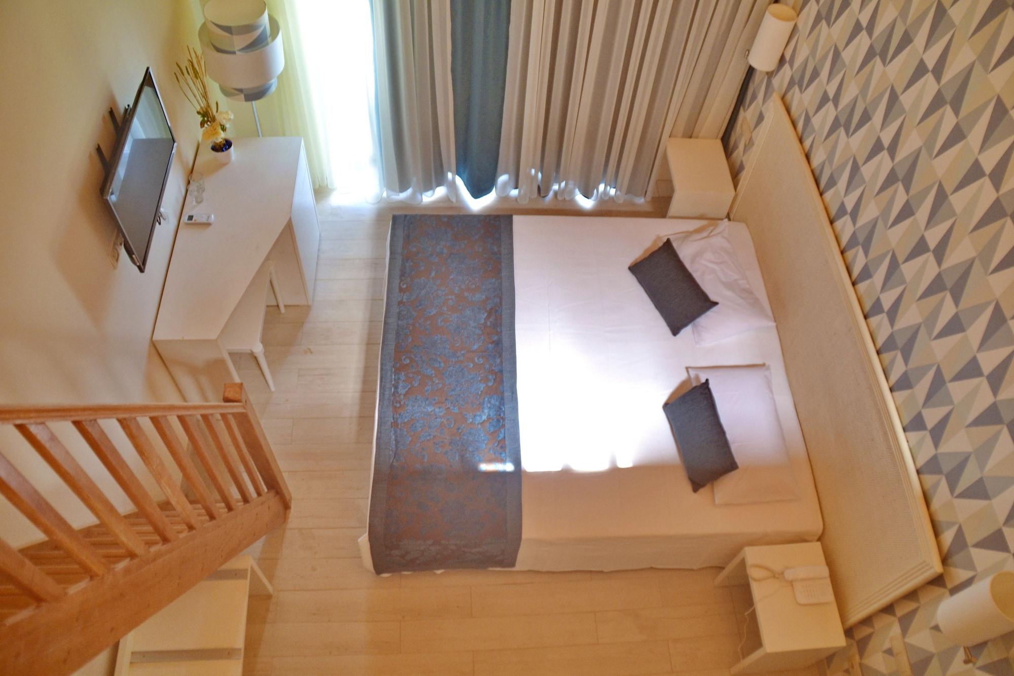 Ouril Hotel Julia Santa Maria Bagian luar foto