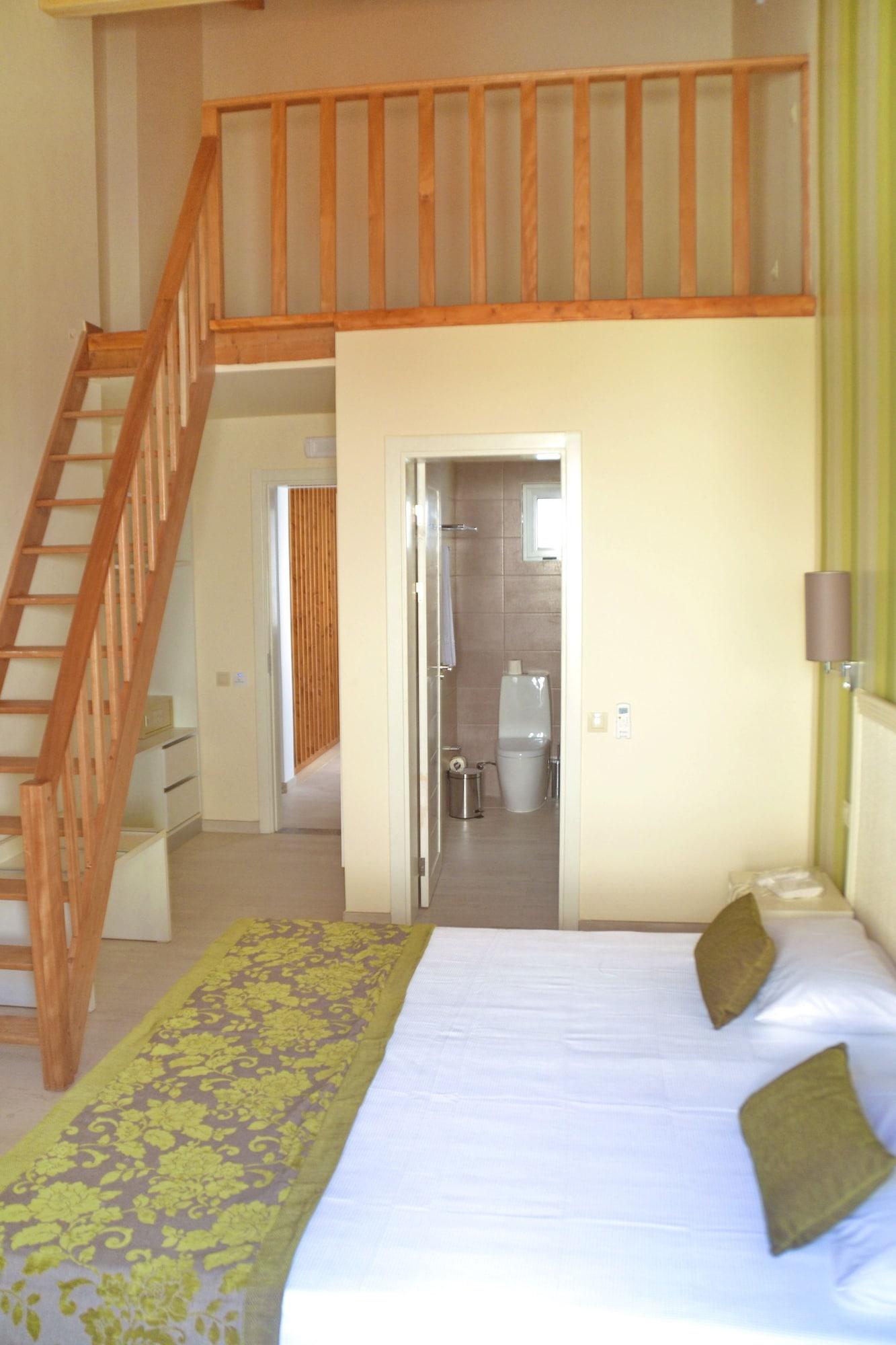 Ouril Hotel Julia Santa Maria Bagian luar foto