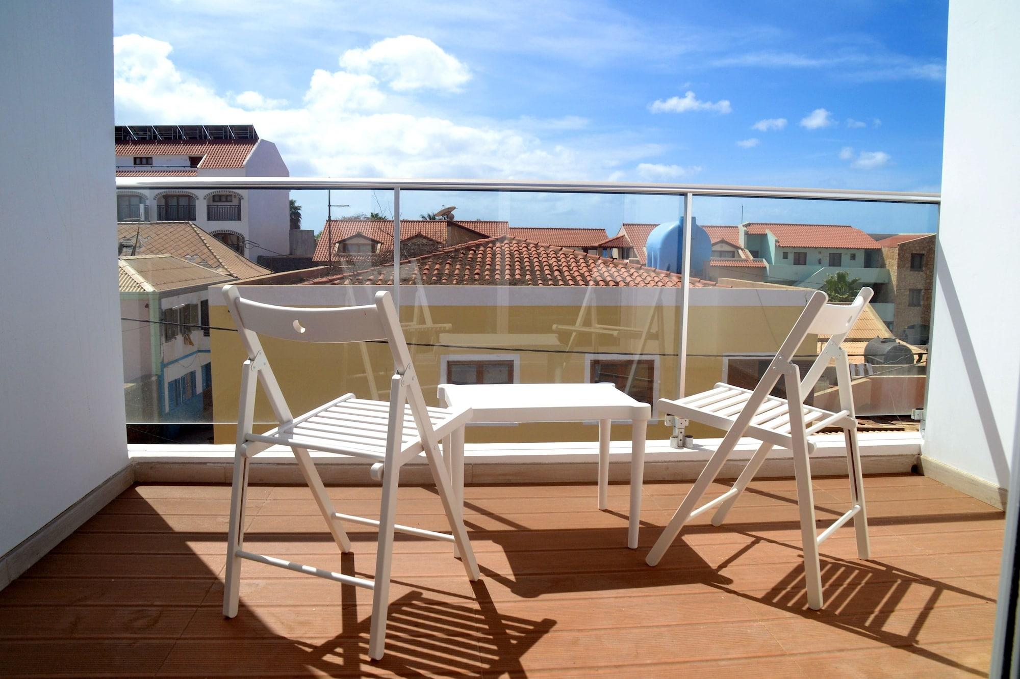 Ouril Hotel Julia Santa Maria Bagian luar foto