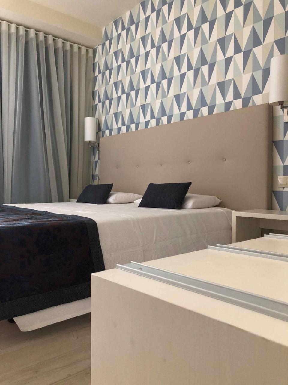 Ouril Hotel Julia Santa Maria Bagian luar foto