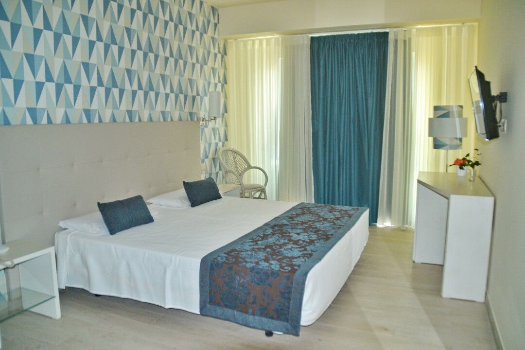 Ouril Hotel Julia Santa Maria Bagian luar foto